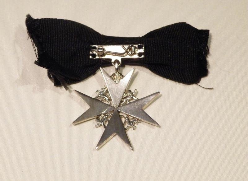 Order of St John Officers Serving Sisters Breast Badge — image 3