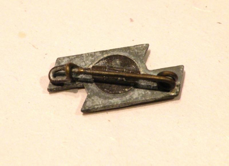 1930's Hitler Youth Proficiency Badge Miniature Pin. — image 2