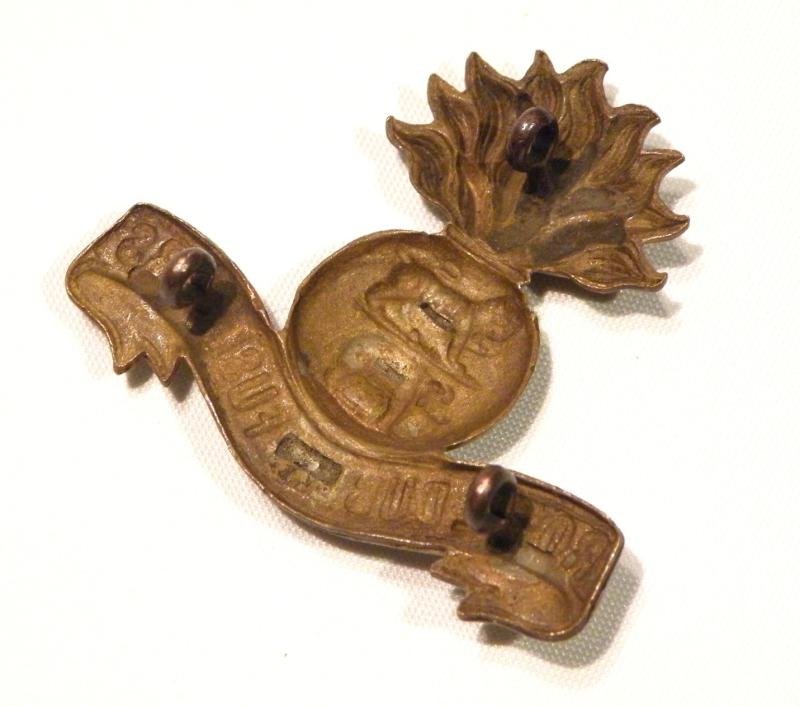 WW1 Royal Dublin Fusiliers Cap Badge. — image 2