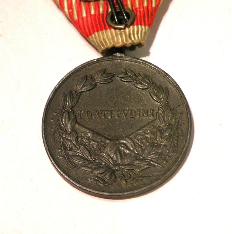 WW1 Austrian Karl Silver Medal for Bravery — image 3