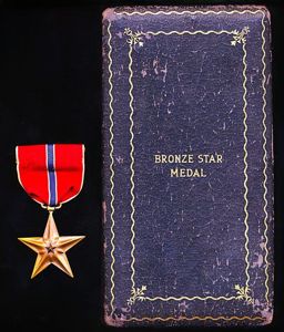 United States: Bronze Star Medal. Circa issue 1945-1965 (including Second World War, Korean War and Vietnam War)