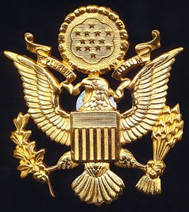 United States Army: Officers gilt 'Visor-Cap' cap badge. Full-size