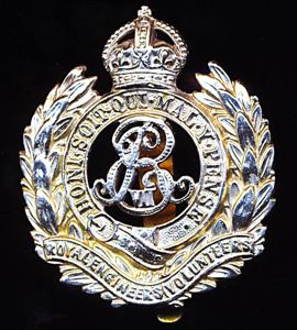 Royal Engineers (Volunteers). EDVII issue King's Crown die-struck white metal cap badge