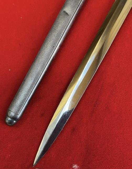 A stunning Army dagger , Personalised Eickhorn