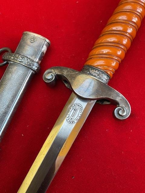 Distributor Marked Army Dagger