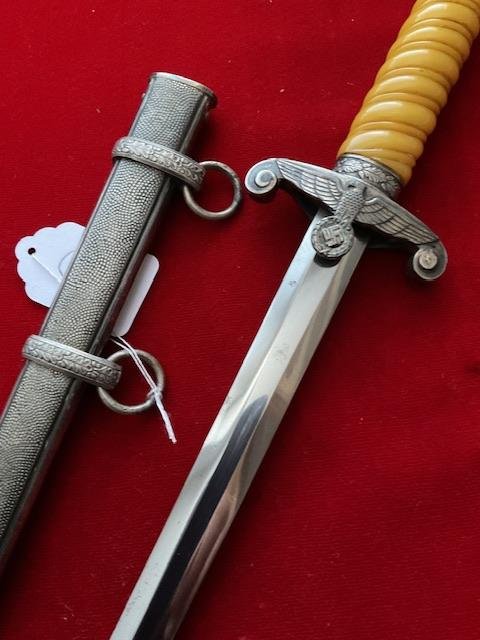Army dagger by Scarce Maker