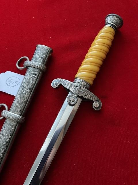 Army dagger by Scarce Maker