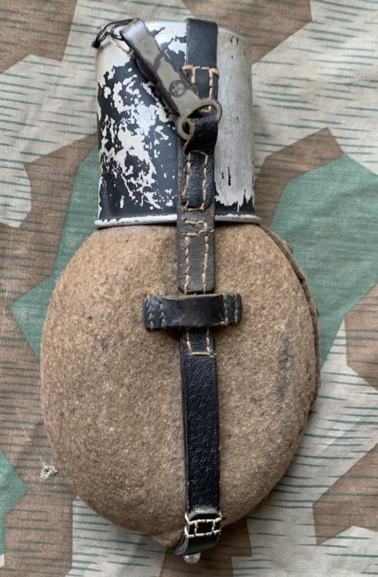 WW2 German Canteen — image 3