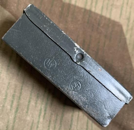 Rare MG42 Gunners Pouch Small Parts Tin — image 3