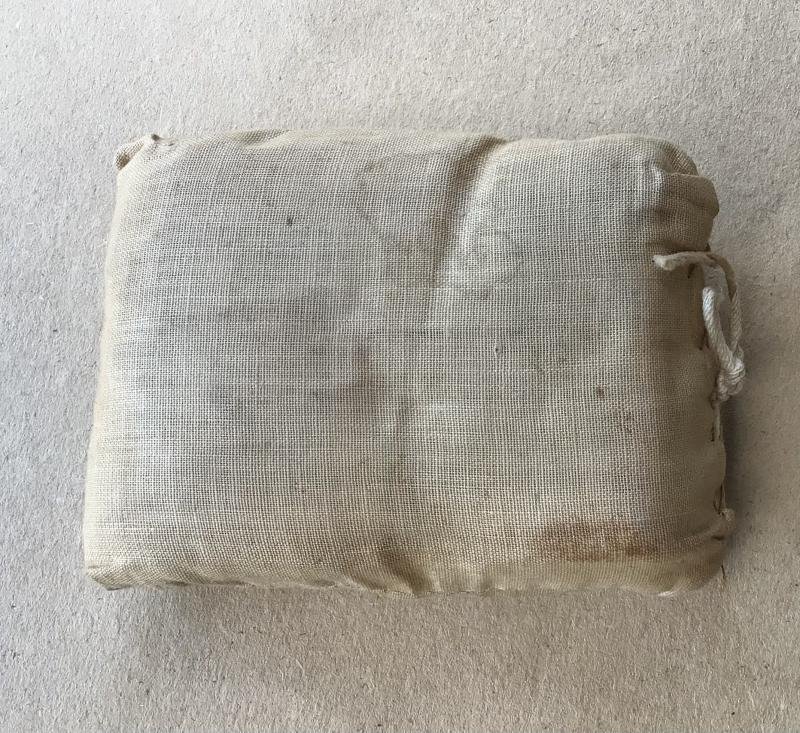 Rare British WW1 First Field Dressing — image 3