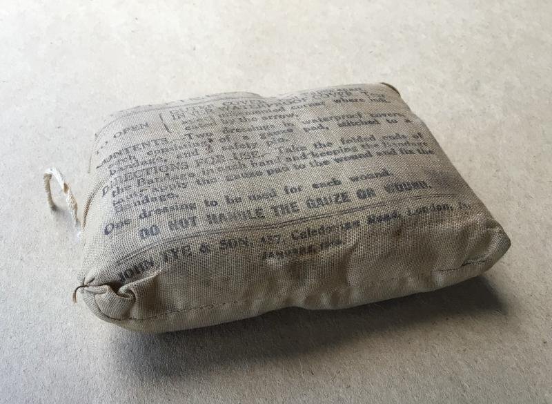 Rare British WW1 First Field Dressing — image 4