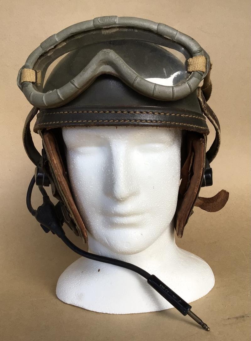 US WW2 Armoured Corps Tankers Crash Helmet and Goggles — image 2