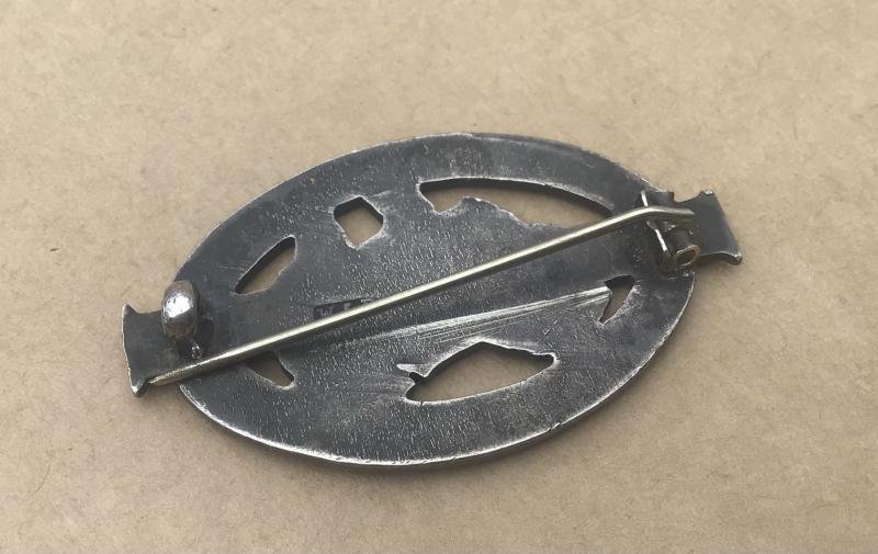 Australia Rare WW1 'War Servcie ' Badge for Female Staff of the AIF HQ in London — image 2