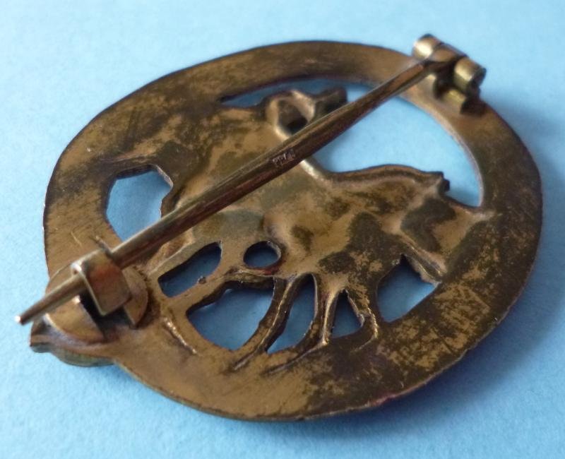 Third Reich : COPY - German Horse Driver's Award-badge in Gold. (Deutsches Fahrerabzeichen in Gold).