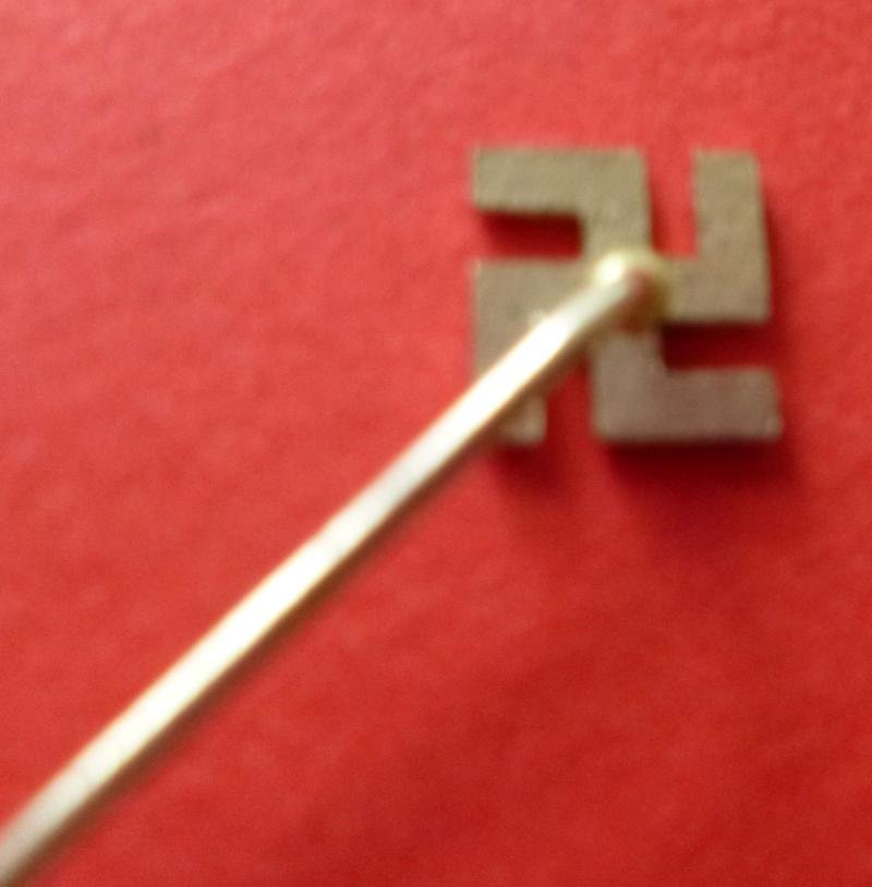 Third Reich : Early Nazi Sympathizers' Swastika Stick-pin Lapel-badge.