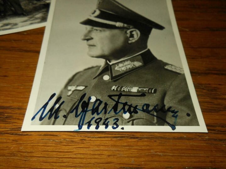 WW II German Artillery – MAJOR GENERAL MARTIN HARTMANN – WARTIME SIGNED PHOTO — image 2