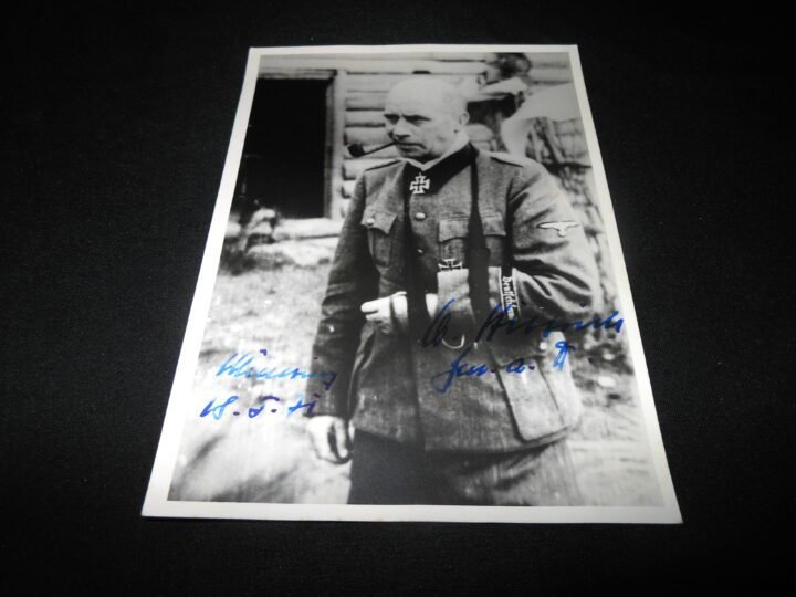 WW2 German Waffen SS – OBENGRUPPENFUHRER WILHELM BITTRICH – SIGNED PHOTO – NICE! — image 2