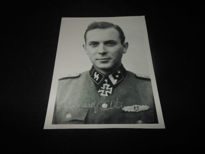 WW2 German Waffen SS – STURMBANNFUHRER EBERHARD HEDER – SIGNED PHOTO – NICE! — image 2
