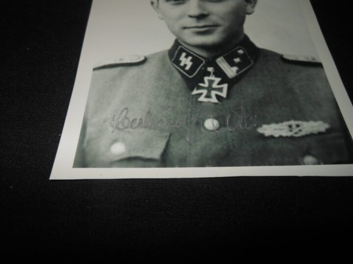 WW2 German Waffen SS – STURMBANNFUHRER EBERHARD HEDER – SIGNED PHOTO – NICE! — image 3