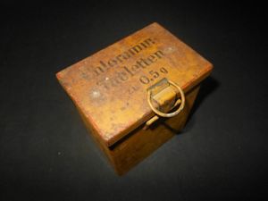 WW II German WH Verbandkasten – CHLORAMIN TABLETTEN – MEDICAL STORAGE BOX – NICE
