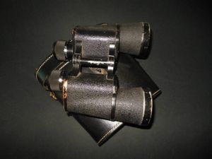 WW2 German Wehrmacht – 7×50 FIELD BINOCULARS w/ EXTENDABLE EYE CUPS – VERY NICE!