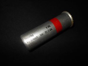 WW2 German Wehrmacht – RED SIGNAL FLARE CARTRIDGE – UNFIRED – SUPERB!