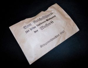WW2 German ELITE – SHAVING RAZOR & BLADES – 1943 CHRISTMAS SET – VERY RARE!