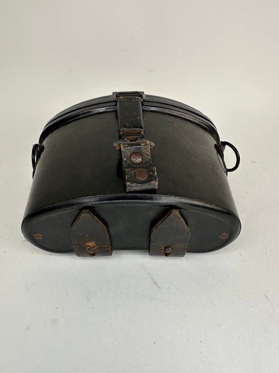 Wehrmacht 6x30 Binoculars Bakelite Case'frn42' — image 3