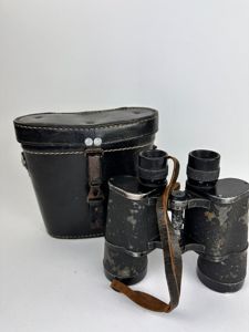 Wehrmacht binoculars 'Dienstglas' 7x50 (Doppelfernrohr) complete with original leather carrying case
