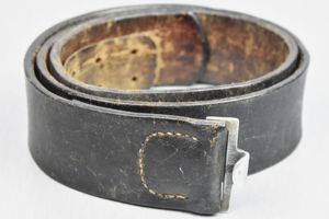 Early leather Wehrmacht equipment belt by Pfalz L.G. 1935 unit marked
