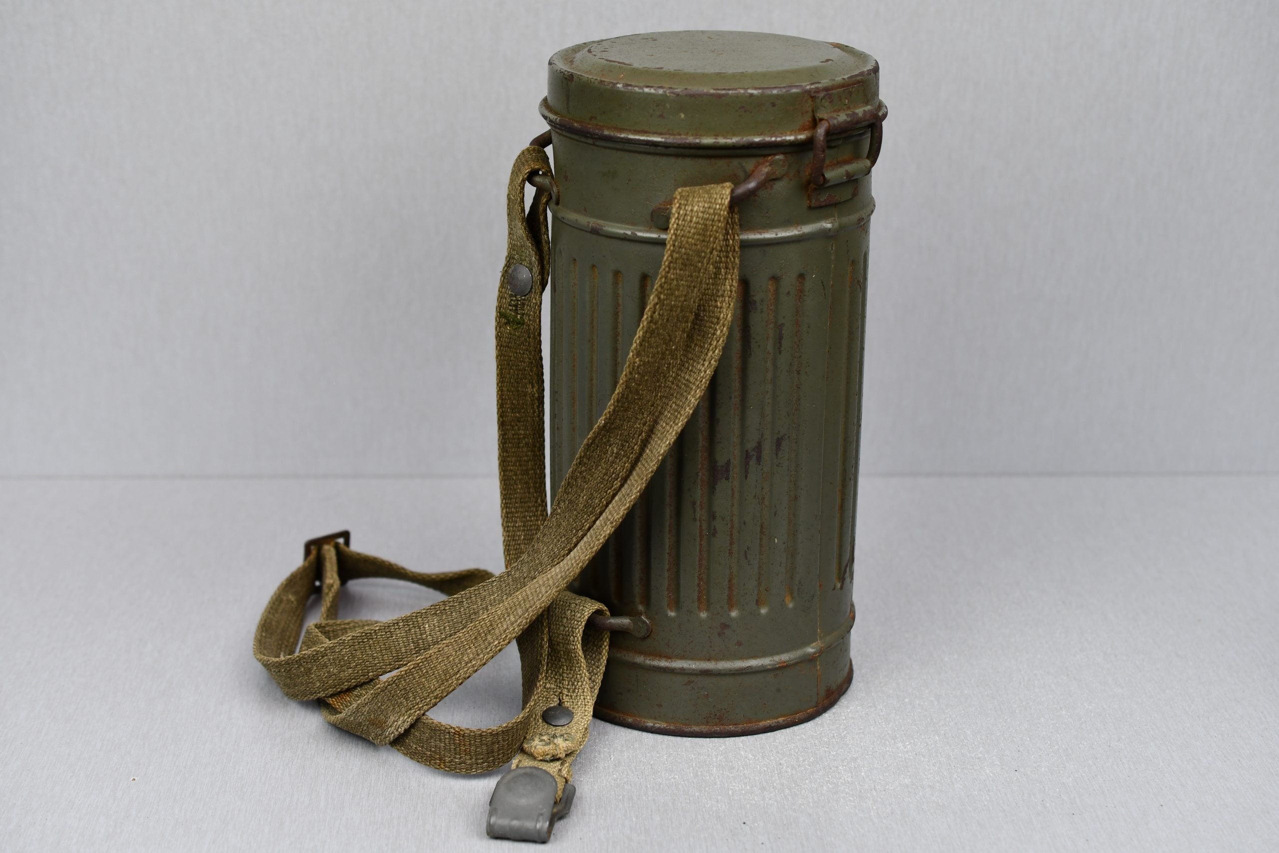Early short M31 gas mask canister with straps and mask 1937 named and Luftwaffe unit marked L.G. Paris — image 18