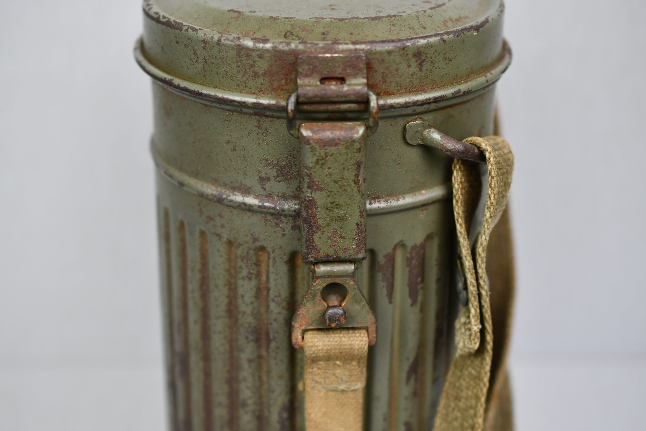 Early short M31 gas mask canister with straps and mask 1937 named and Luftwaffe unit marked L.G. Paris — image 19