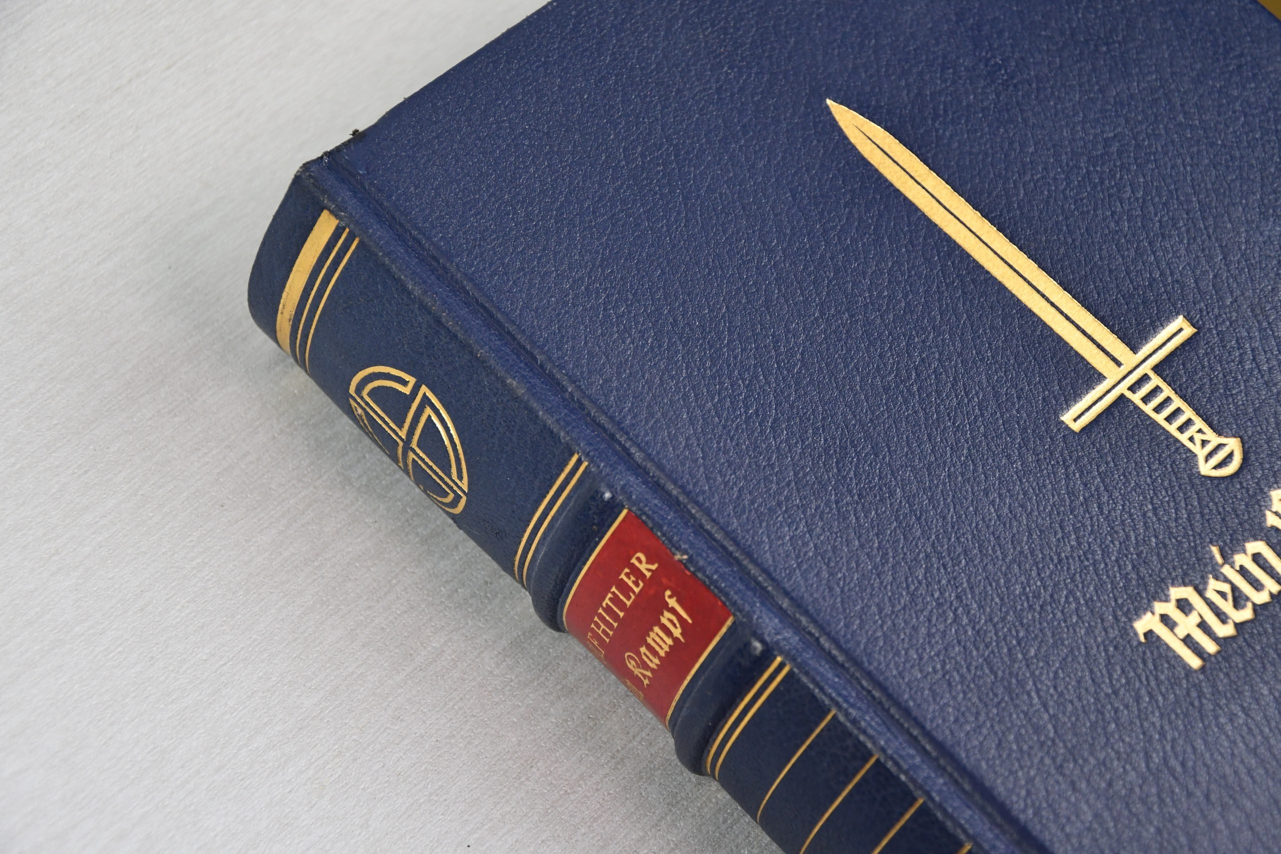 Mein Kampf jubilee edition for the 50th birthday of Adolf Hitler 1939 — image 3