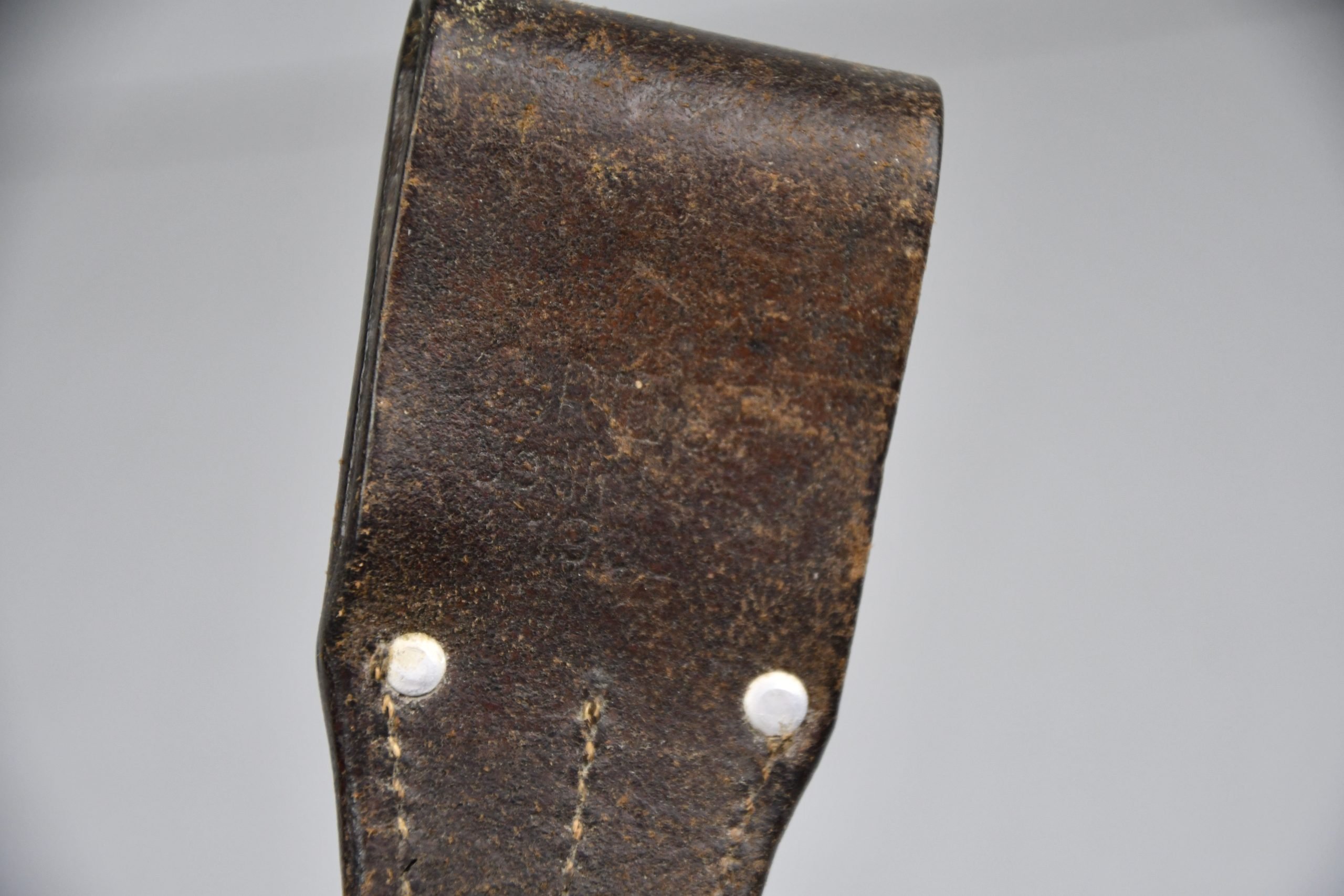 Early Werhmacht K98 bayonet frog in brown leather 1938 — image 6