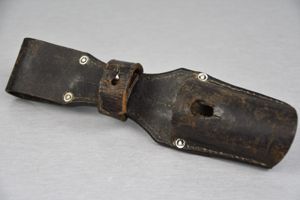 Early Werhmacht K98 bayonet frog in brown leather 1938