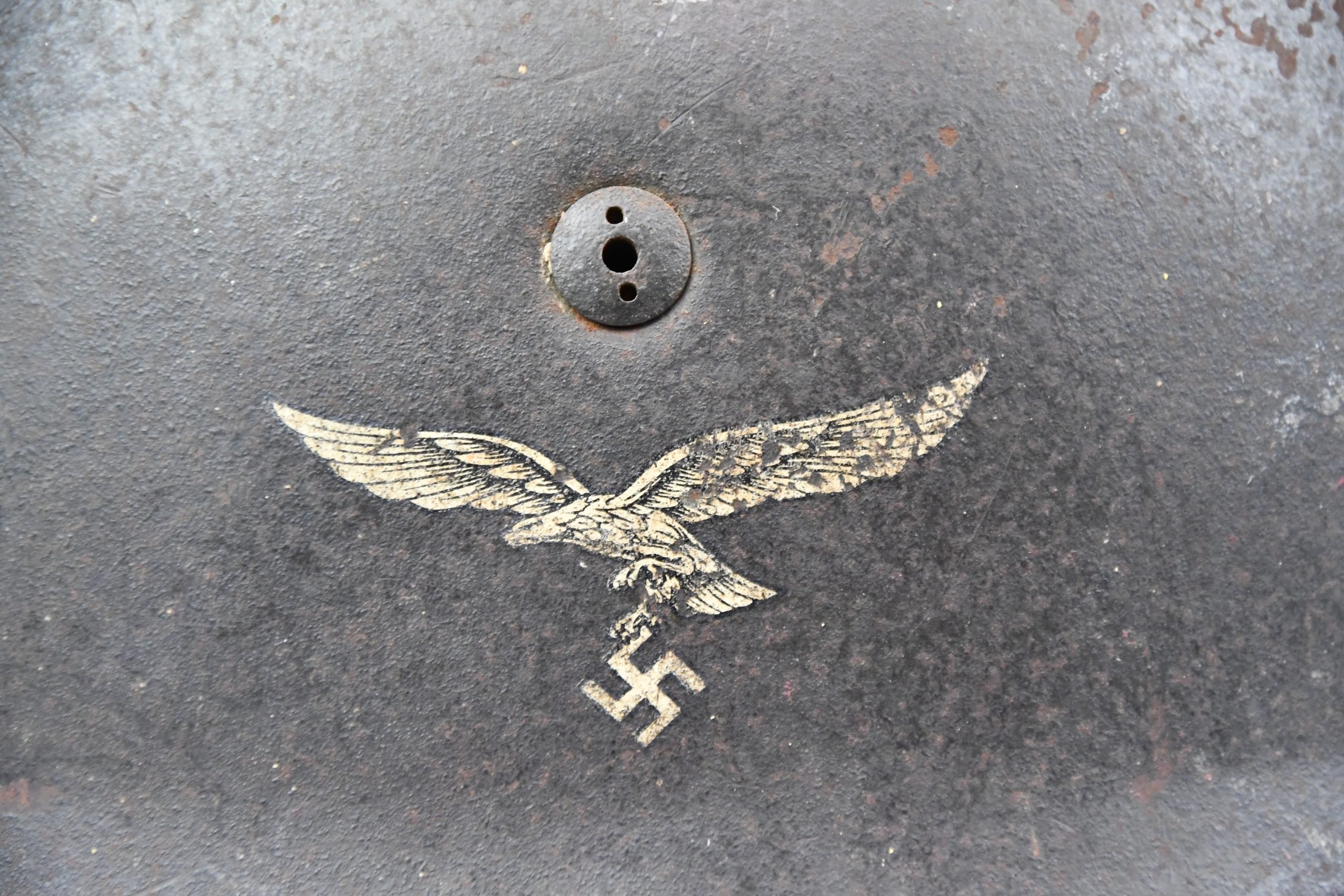 M38 Luftwaffe single decal paratrooper 'Fallschirmjäger' helmet ET68 — image 2