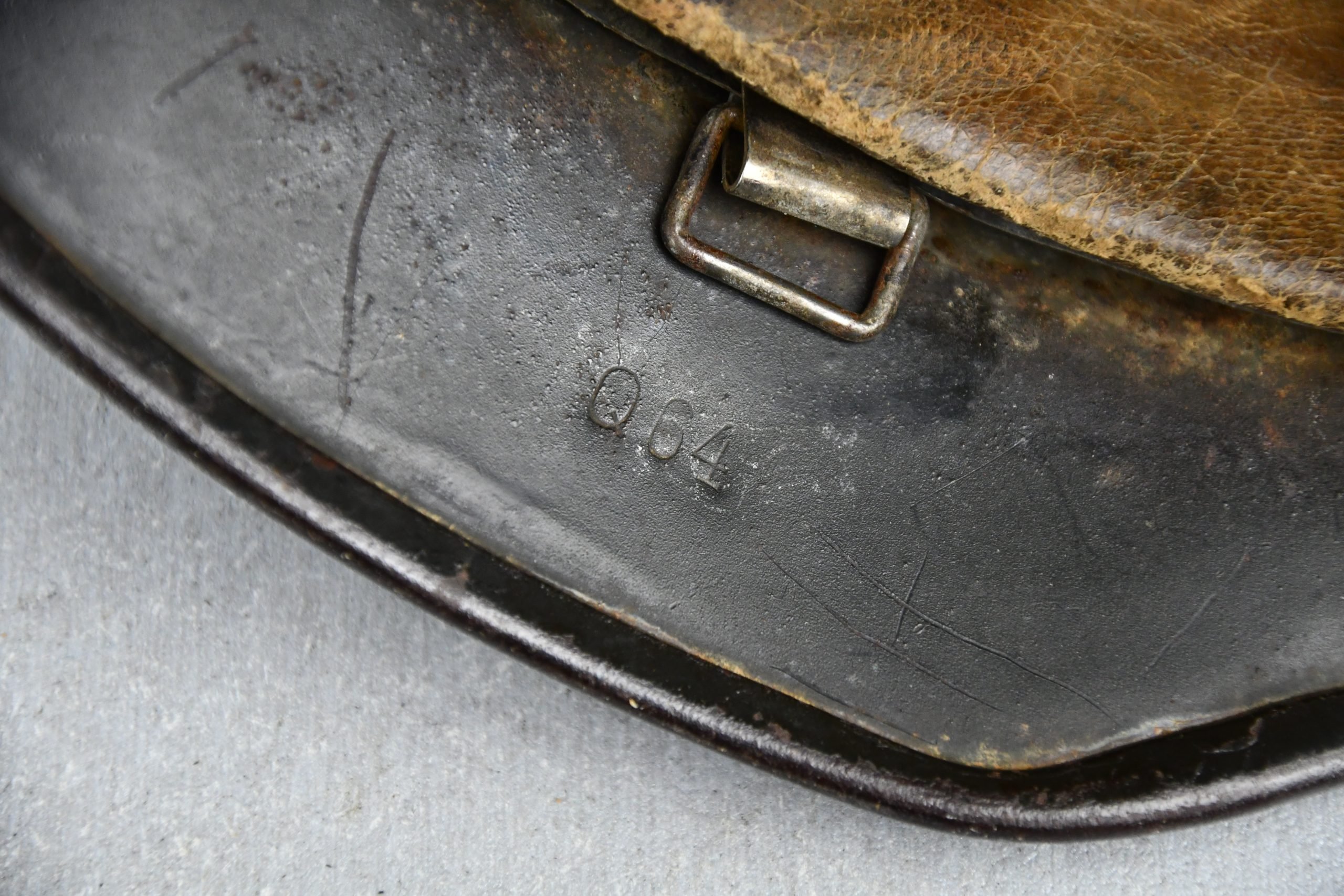 M40 army (Heer) single decal steel helmet Q64 — image 11
