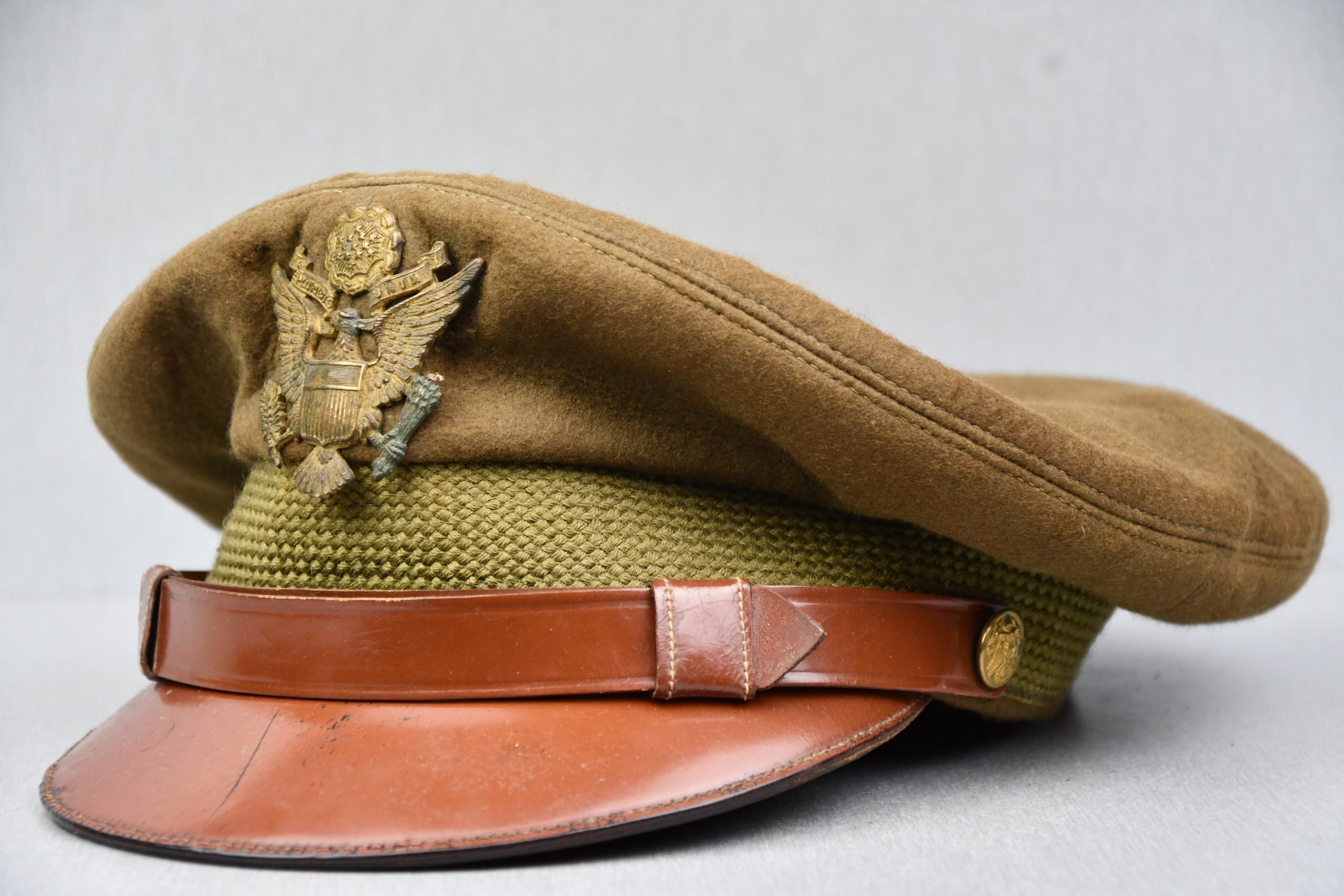 WW2 US Air Force officer pilot visor cap named to 2nd Lt. Floyd A. Andrews