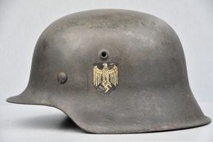 M42 army (Heer) single decal steel helmet ET64