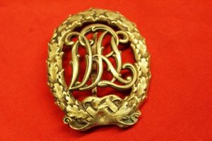 German WW2 Sports badge Gold award, awarded by the German D.R.L. 'Deutscher Reichsbund fur Leibesubungen