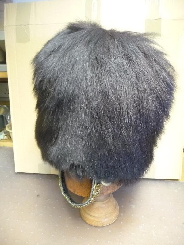 BRITISH FOOT GUARDS BEARSKIN — image 4