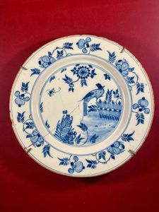 Antique Mid 18th Century 'Chinoiserie' Delftware Plate Depicting a Bird and Flowers c1750