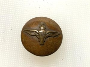 WWII British Parachute Regiment Button