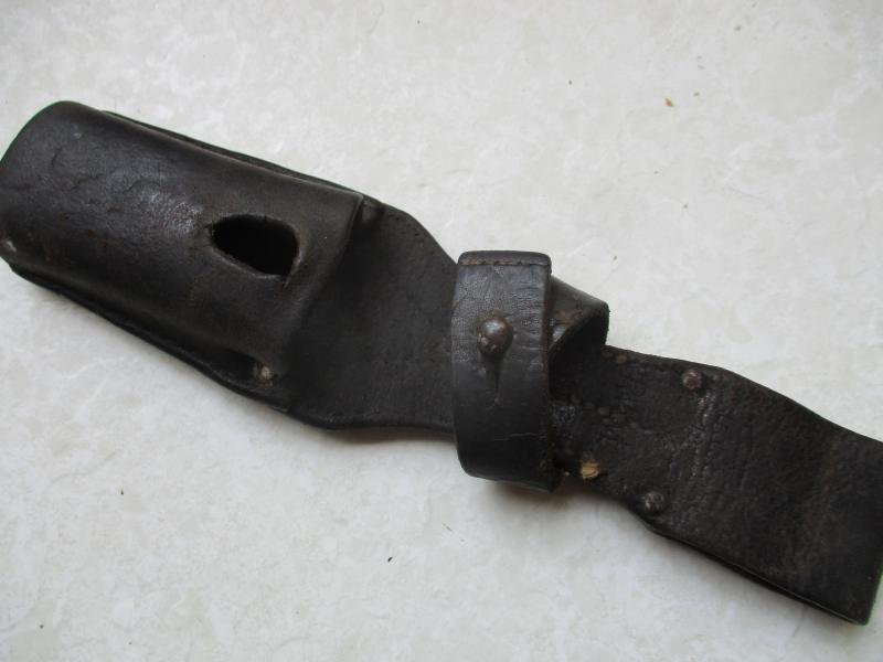 original WW2 GERMAN ARMY / Waffen SS / LUFTWAFFE K98 LEATHER bayonet frog DATED & MAKER MARKED