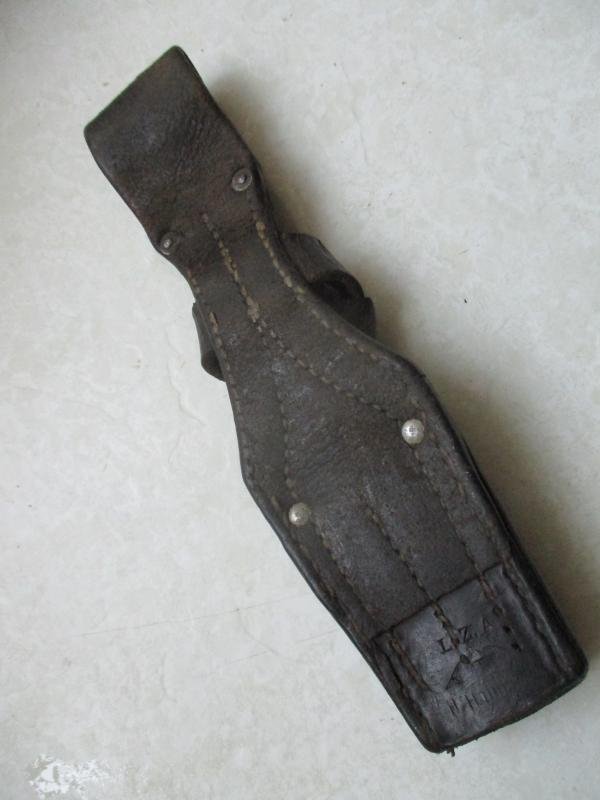 original WW2 GERMAN ARMY / Waffen SS / LUFTWAFFE K98 LEATHER bayonet frog DATED & MAKER MARKED