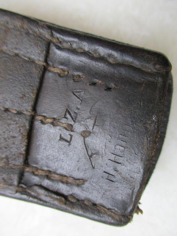 original WW2 GERMAN ARMY / Waffen SS / LUFTWAFFE K98 LEATHER bayonet frog DATED & MAKER MARKED