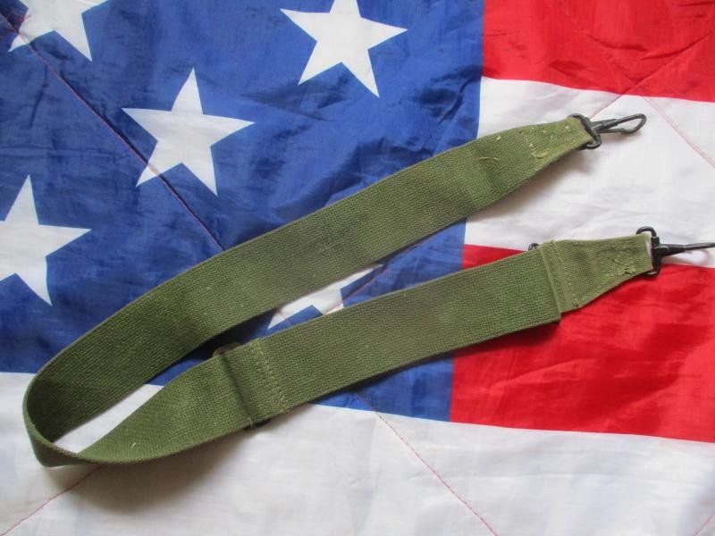 GENUINE US ARMY issue VIETNAM WAR M56 WEBBING CARRYING STRAP 2qt canteen / CAR15 SLING