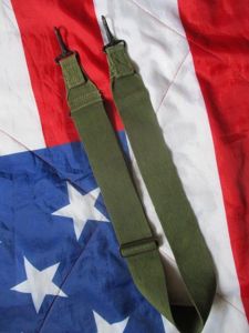GENUINE US ARMY issue VIETNAM WAR M56 WEBBING CARRYING STRAP 2qt canteen / CAR15 SLING