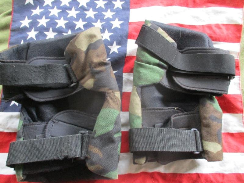 Bijans USSF ODA TEAM SEAL TEAM DEVGRU SPEAR issue M81 WOODLAND CAMO knee PADs