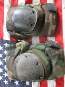 Bijans USSF ODA TEAM SEAL TEAM DEVGRU SPEAR issue M81 WOODLAND CAMO knee PADs